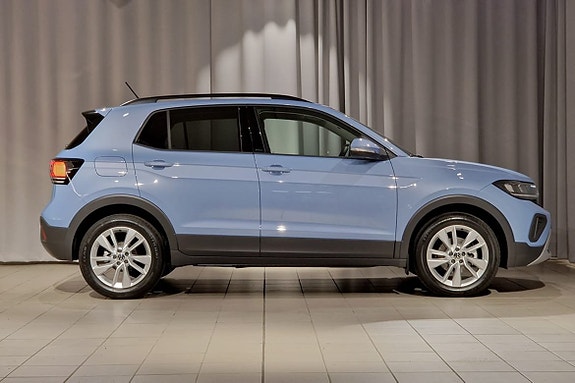 Volkswagen T-Cross 3 of 13