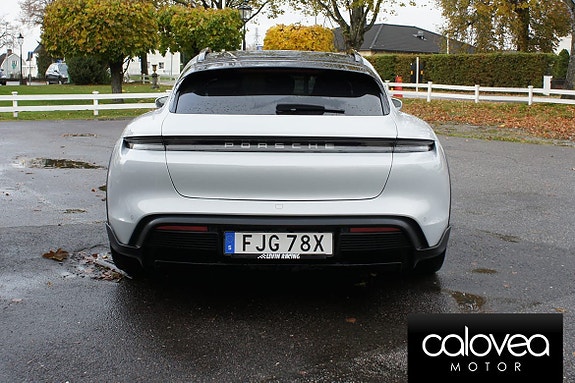 Porsche Taycan 4 4 of 17