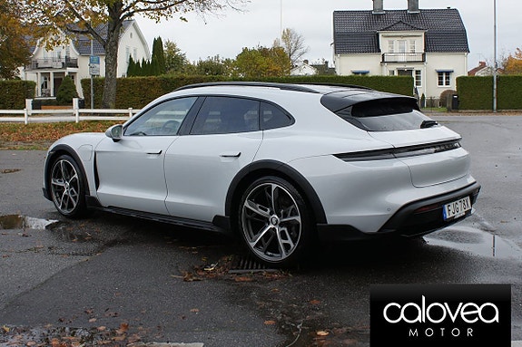 Porsche Taycan 4 11 of 17