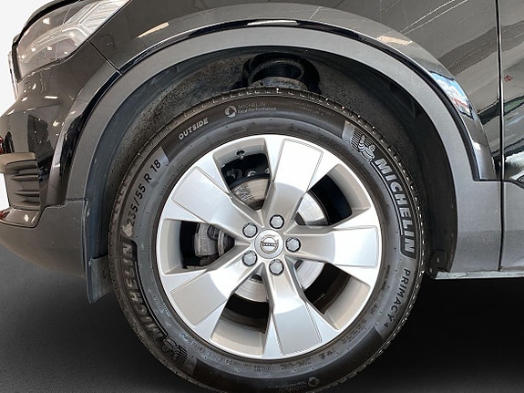 Volvo XC40 10 of 18