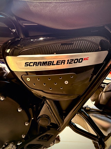 Triumph Scrambler 1200 XC Arrow 16 of 19