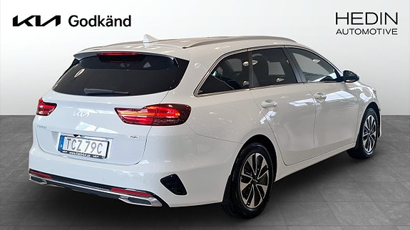 Kia Ceed 2 of 9