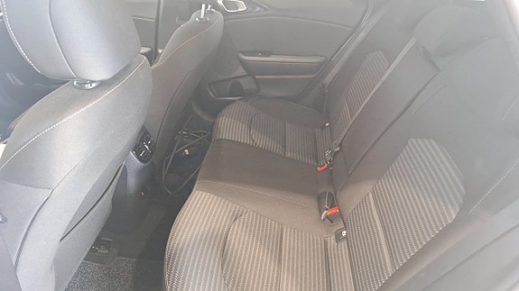 Kia Ceed 5 of 9