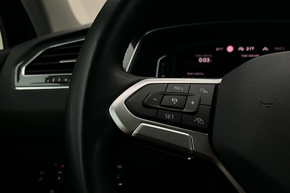 Volkswagen Tiguan 24 of 27