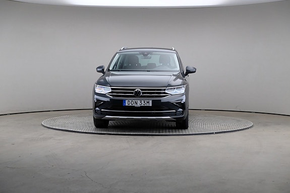 Volkswagen Tiguan 3 of 27