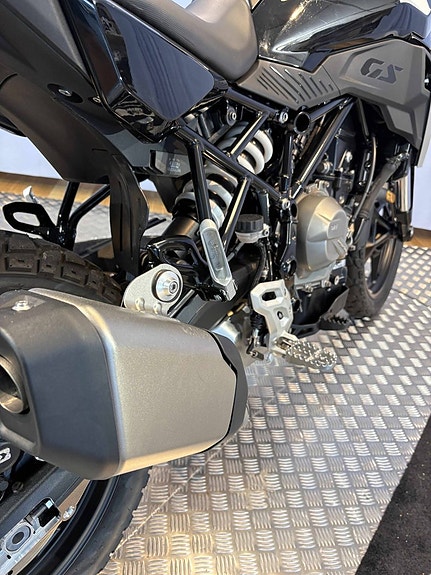 BMW F 450 GS 12 of 15