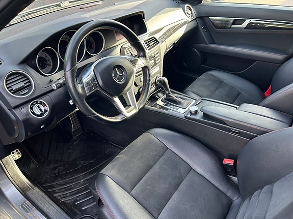 Mercedes-Benz C220 11 of 11