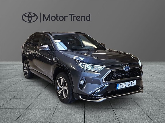 Toyota RAV4 7 of 15