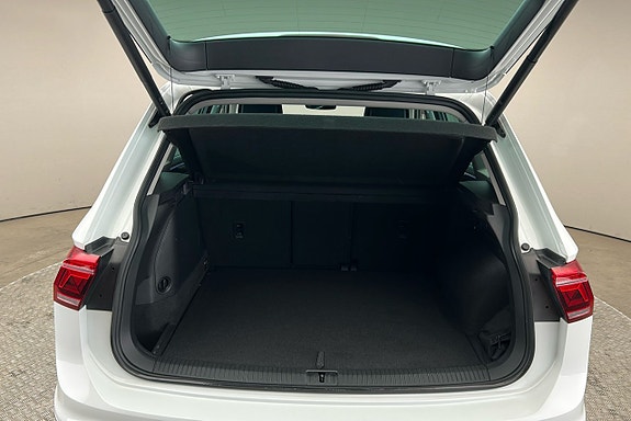 Volkswagen Tiguan 14 of 26