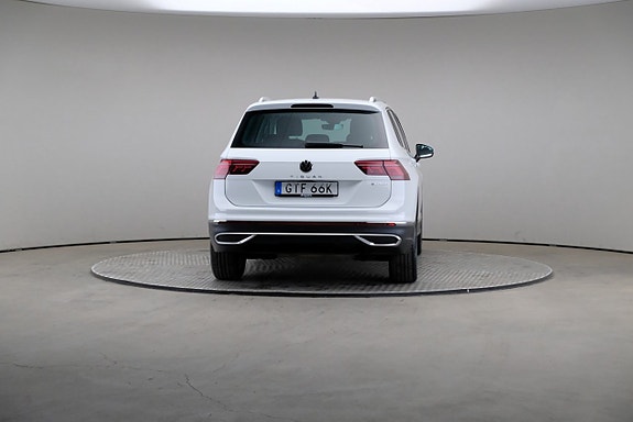 Volkswagen Tiguan 5 of 26