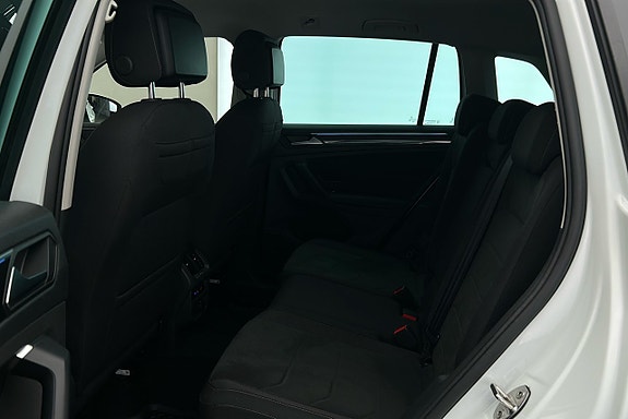 Volkswagen Tiguan 13 of 26