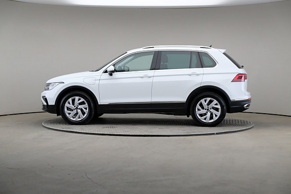Volkswagen Tiguan 4 of 26