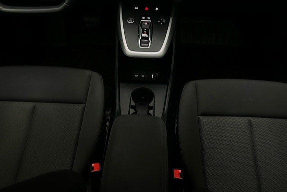 Audi Q4 e-tron 9 of 26