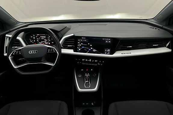 Audi Q4 e-tron 6 of 26