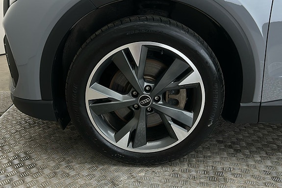 Audi Q4 e-tron 12 of 26