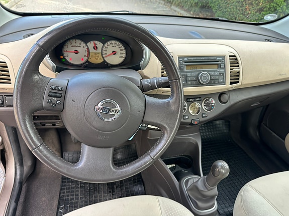 Nissan Micra 9 of 12