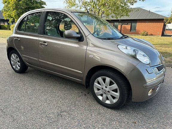 Nissan Micra 3 of 12