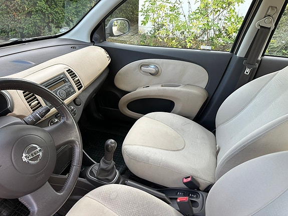 Nissan Micra 8 of 12