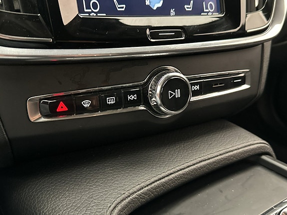 Volvo V90 24 of 30