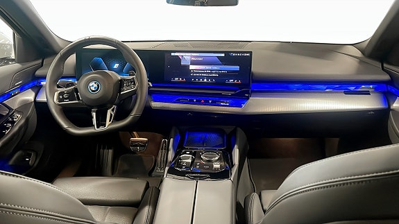 BMW 530e 4 of 9