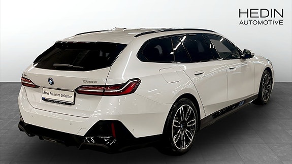 BMW 530e 2 of 9