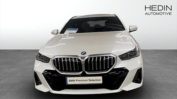 BMW 530e 8 of 9