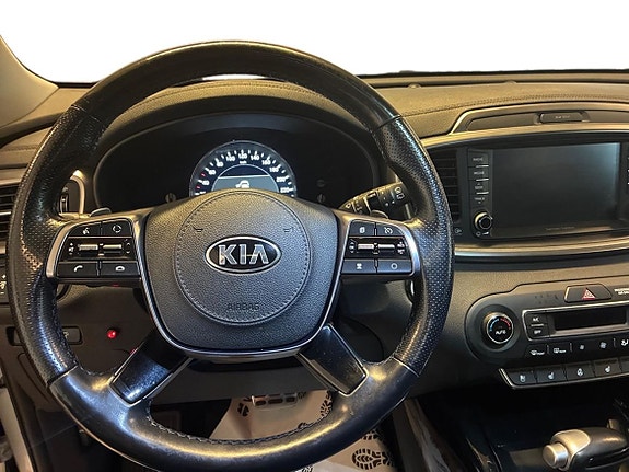 Kia Sorento 8 of 19