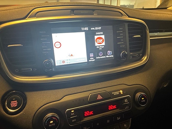 Kia Sorento 12 of 19