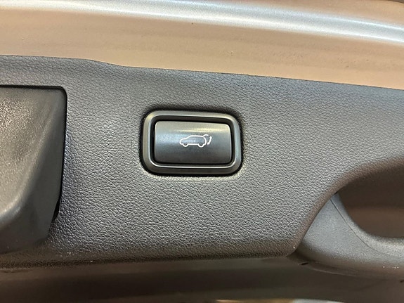 Kia Sorento 10 of 19