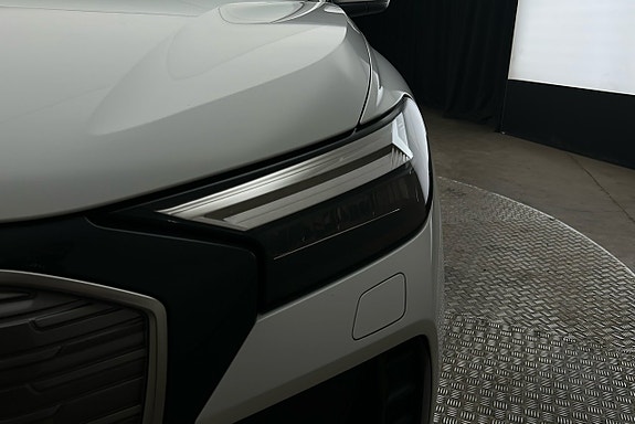 Audi Q4 e-tron 11 of 23