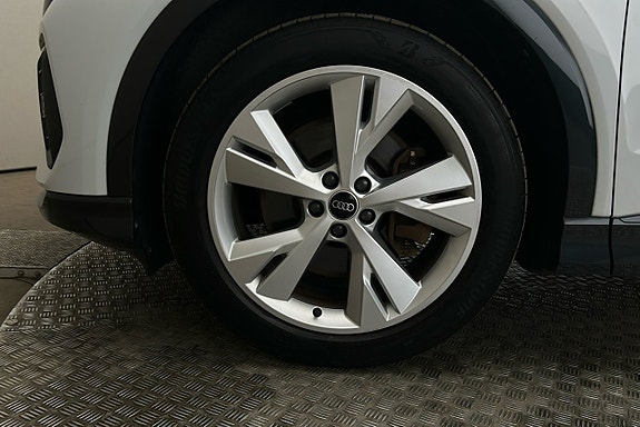 Audi Q4 e-tron 12 of 23