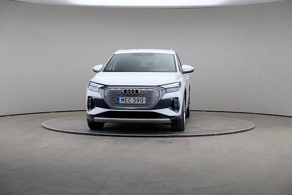 Audi Q4 e-tron 3 of 23