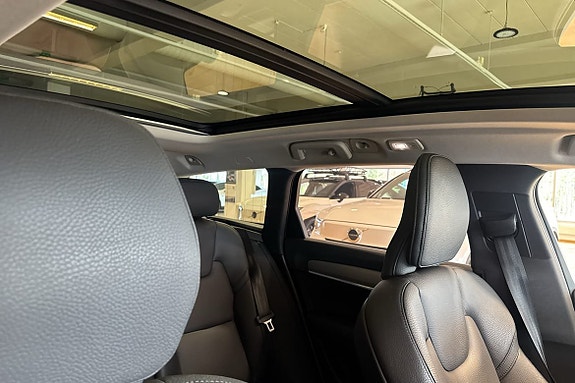 Volvo V90 28 of 30