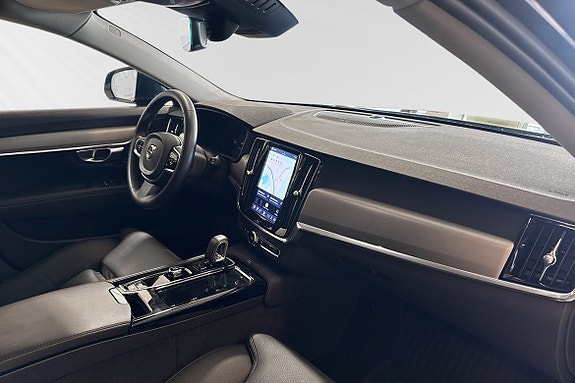Volvo V90 10 of 30