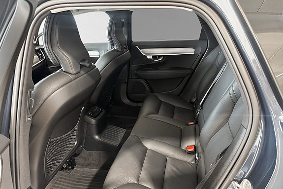 Volvo V90 8 of 30