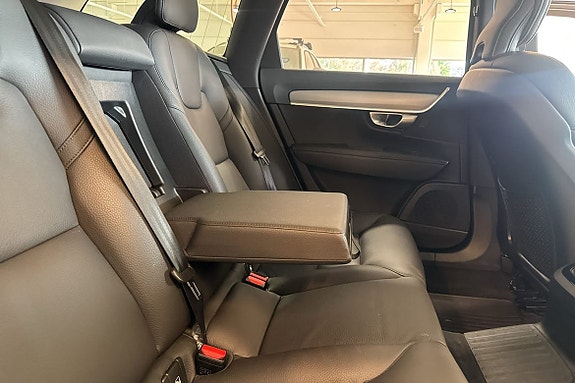 Volvo V90 25 of 30
