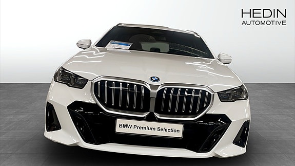 BMW 530e 8 of 9