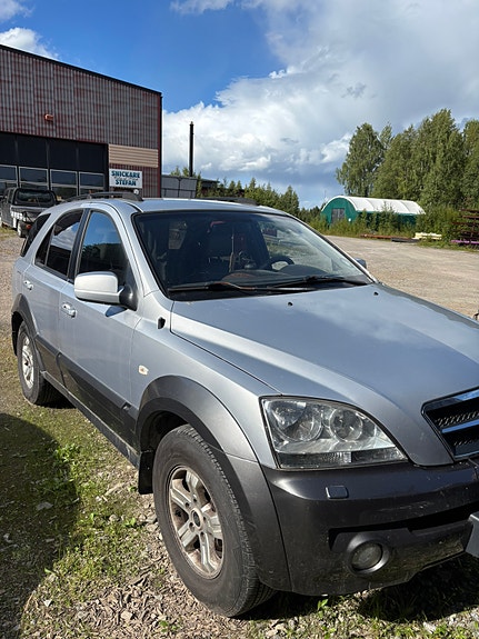 Kia Sorento 2 of 4