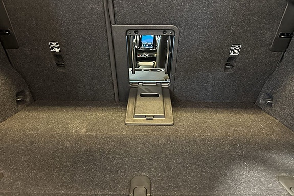 Volvo XC40 28 of 29