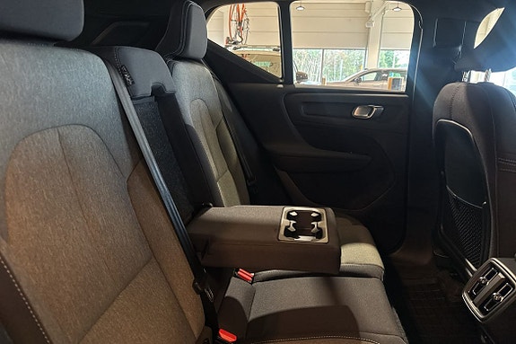 Volvo XC40 18 of 29