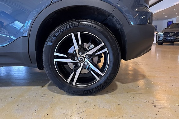 Volvo XC40 14 of 29