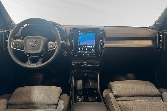 Volvo XC40 9 of 29