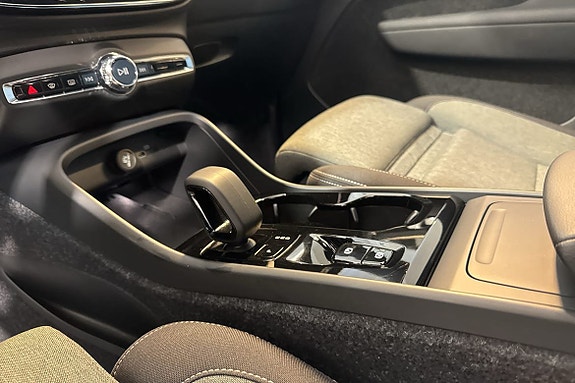 Volvo XC40 19 of 29