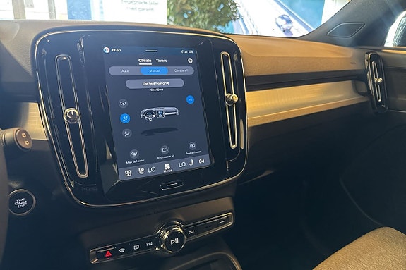 Volvo XC40 24 of 29