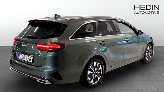 Kia Ceed 2 of 17