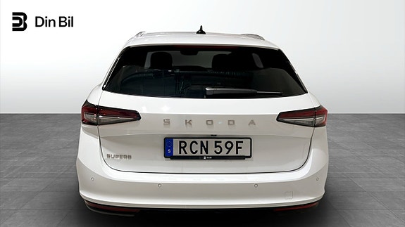 Skoda Superb 5 of 12