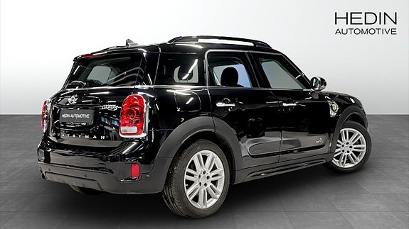 MINI Countryman SE 2 of 10