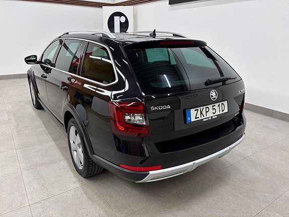 Skoda Octavia Scout 3 of 23