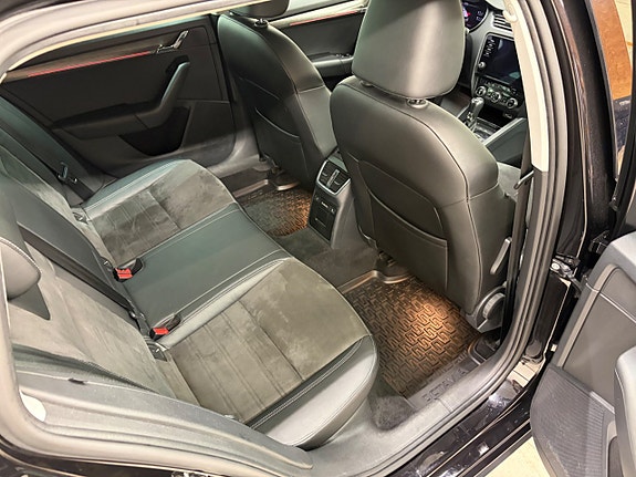 Skoda Octavia Scout 19 of 23