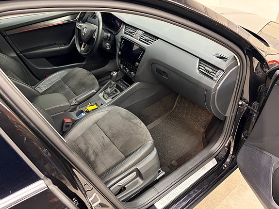 Skoda Octavia Scout 21 of 23